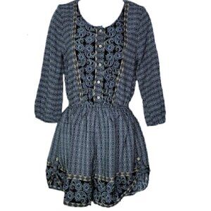 NWOT - ILLA ILLA Paisley Button Up Romper - Medium